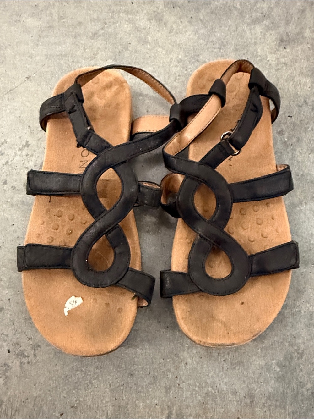 Vionic Black Women's Loop-Strap Comfort Sandals